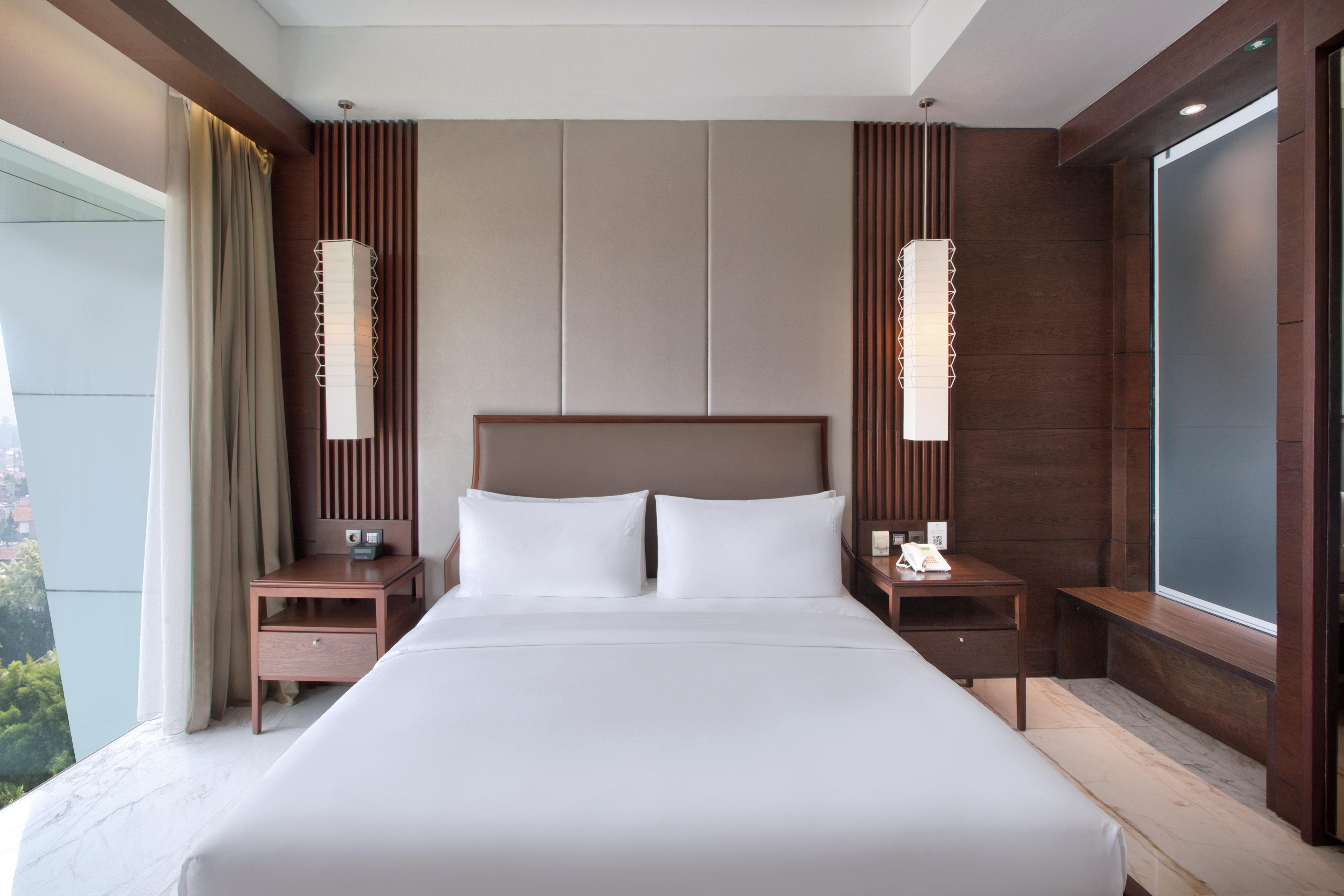 Holiday Inn Bandung Pasteur By Ihg Esterno foto