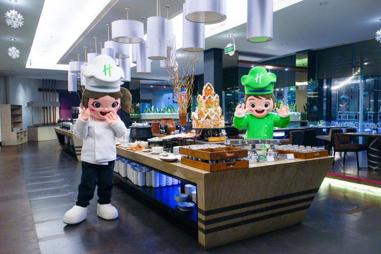 Holiday Inn Bandung Pasteur By Ihg Esterno foto