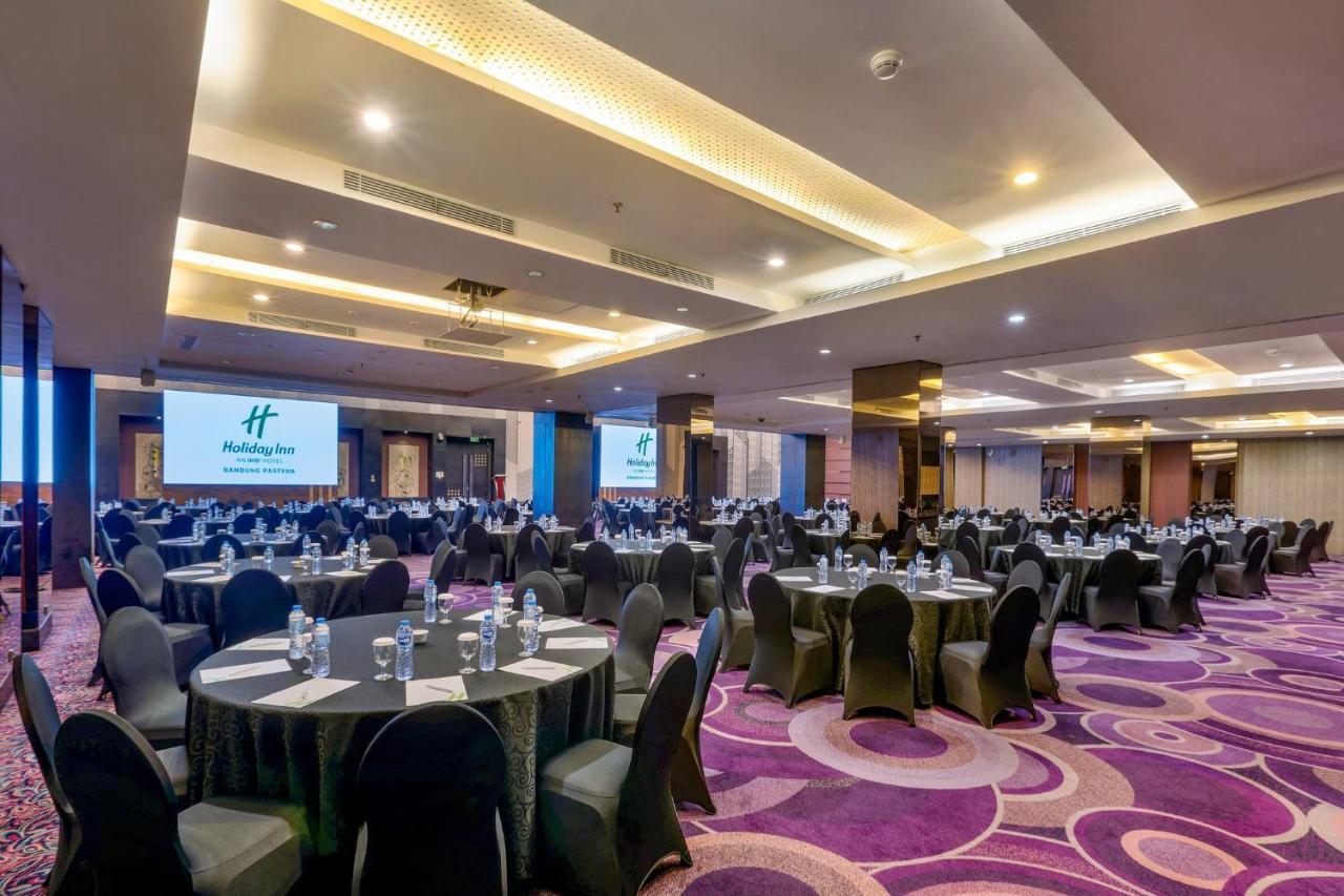 Holiday Inn Bandung Pasteur By Ihg Esterno foto