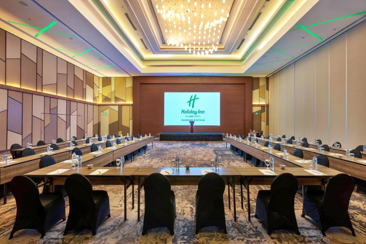 Holiday Inn Bandung Pasteur By Ihg Esterno foto