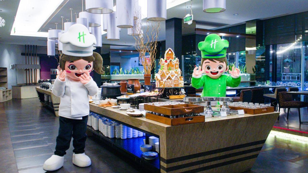 Holiday Inn Bandung Pasteur By Ihg Esterno foto