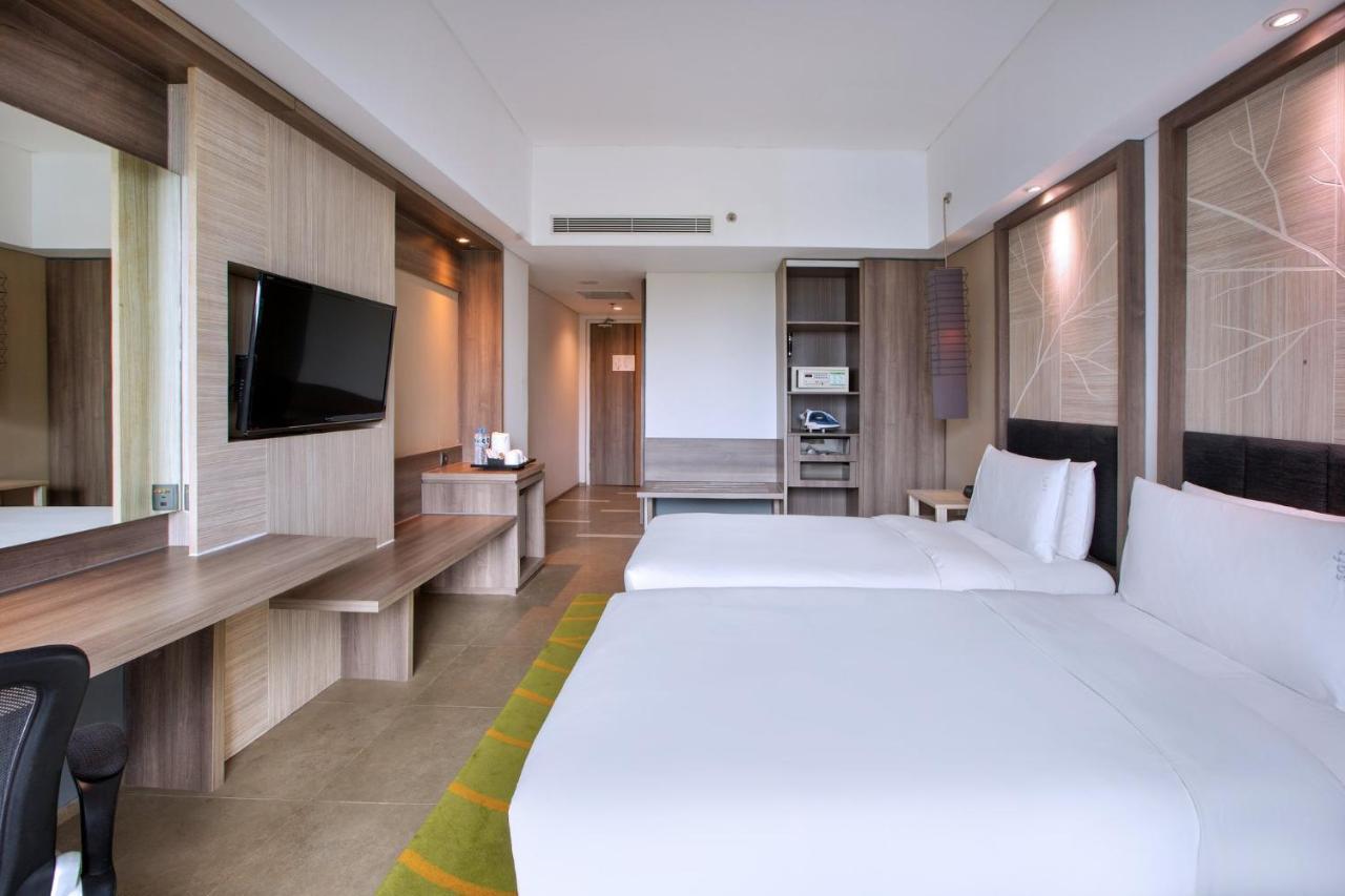 Holiday Inn Bandung Pasteur By Ihg Esterno foto