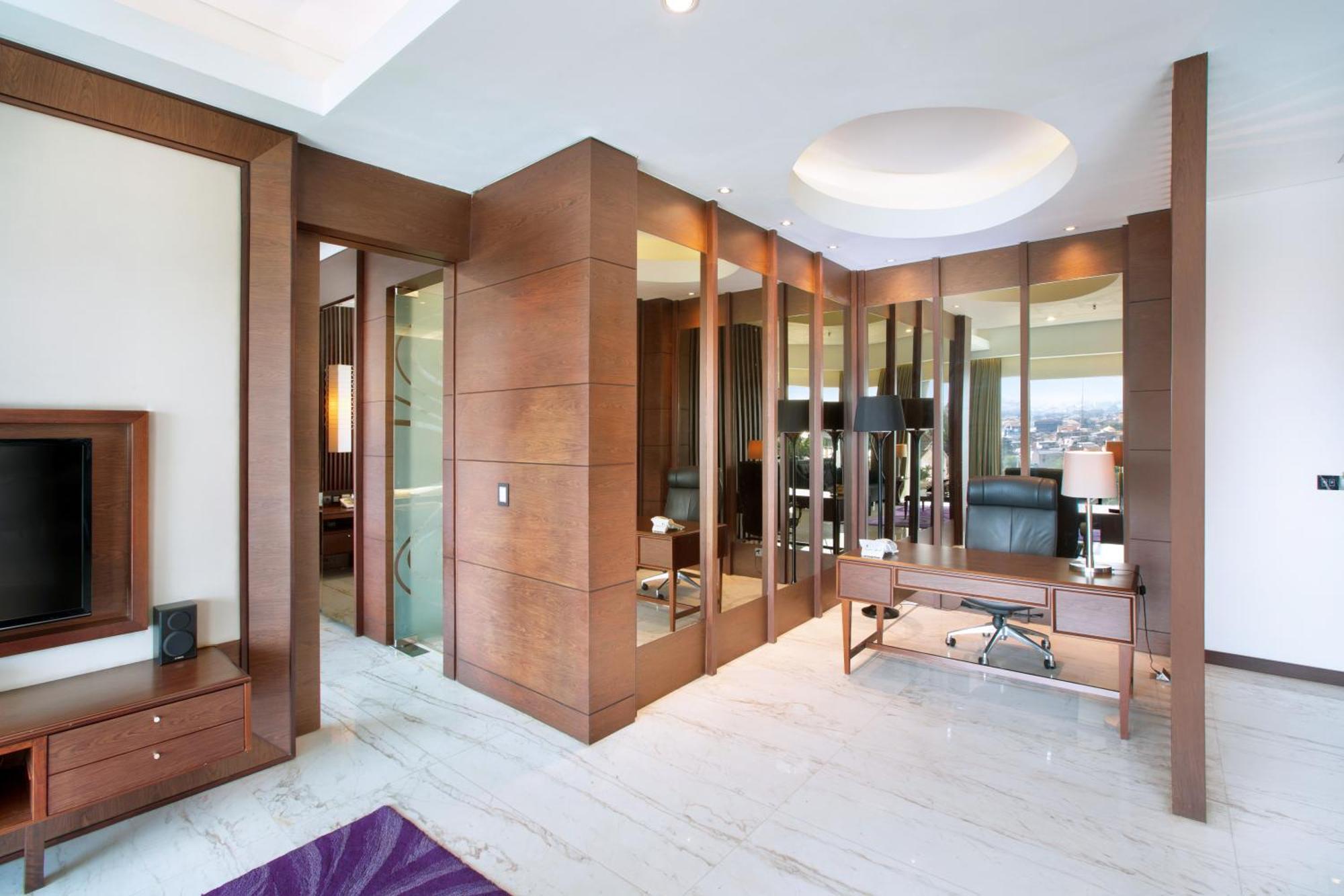 Holiday Inn Bandung Pasteur By Ihg Esterno foto